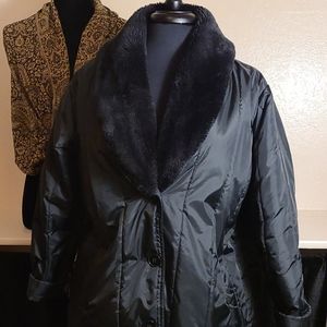 Haband Black puffy jacket w/faux fur collar. Sm.